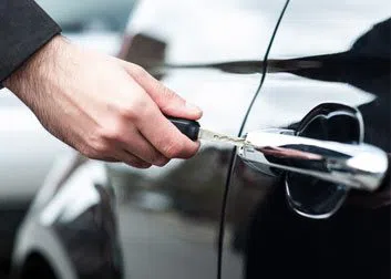 City Locksmith Services Indianapolis, IN 317-456-5517 - 3-Locksmith-26-Key-Service