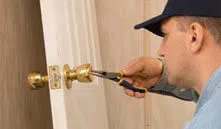 City Locksmith Services Indianapolis, IN 317-456-5517 - 6-Locks-Replace